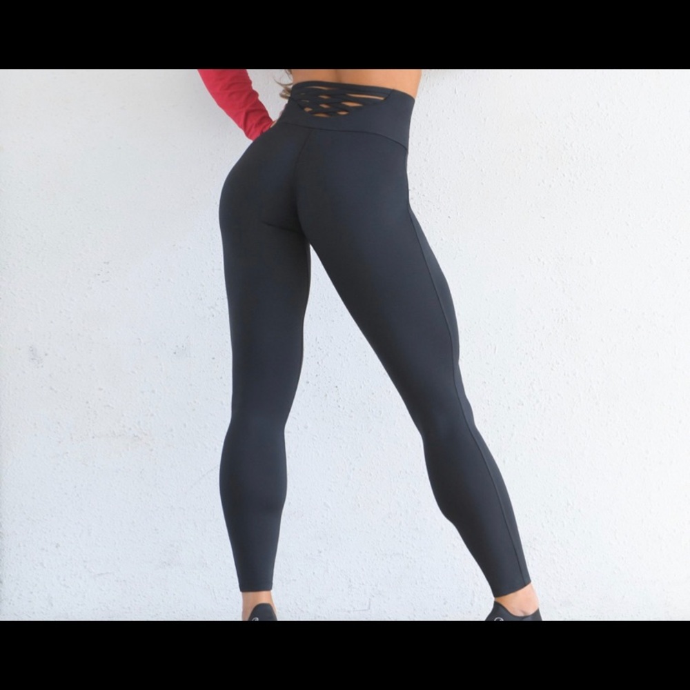 Black Bombshell Sexyback Leggings - small